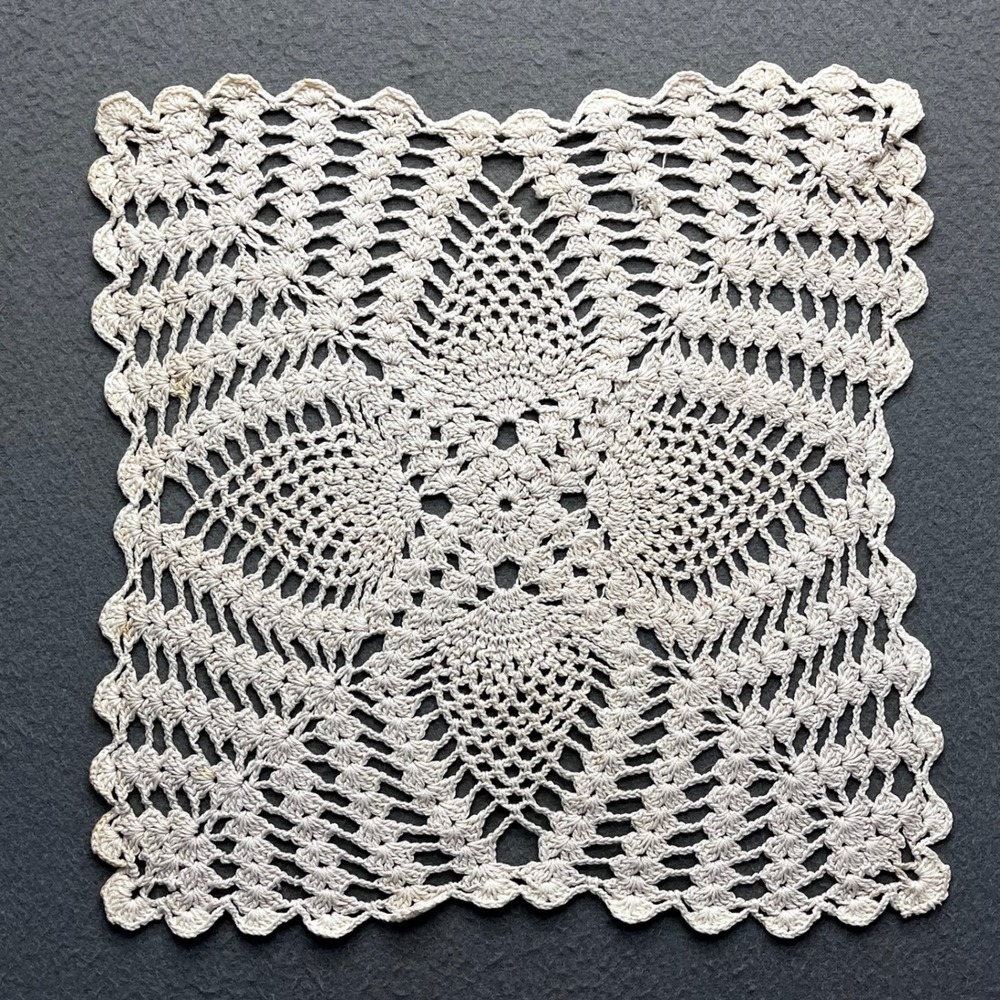 Vintageβ Crochet Doily Cream Cotton Pineapple Lace 12in Square Shabby Chic Decor